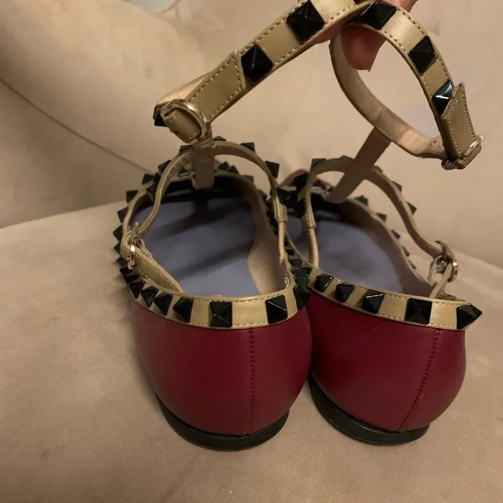 Authentic genuine Valentino Rockstud flat